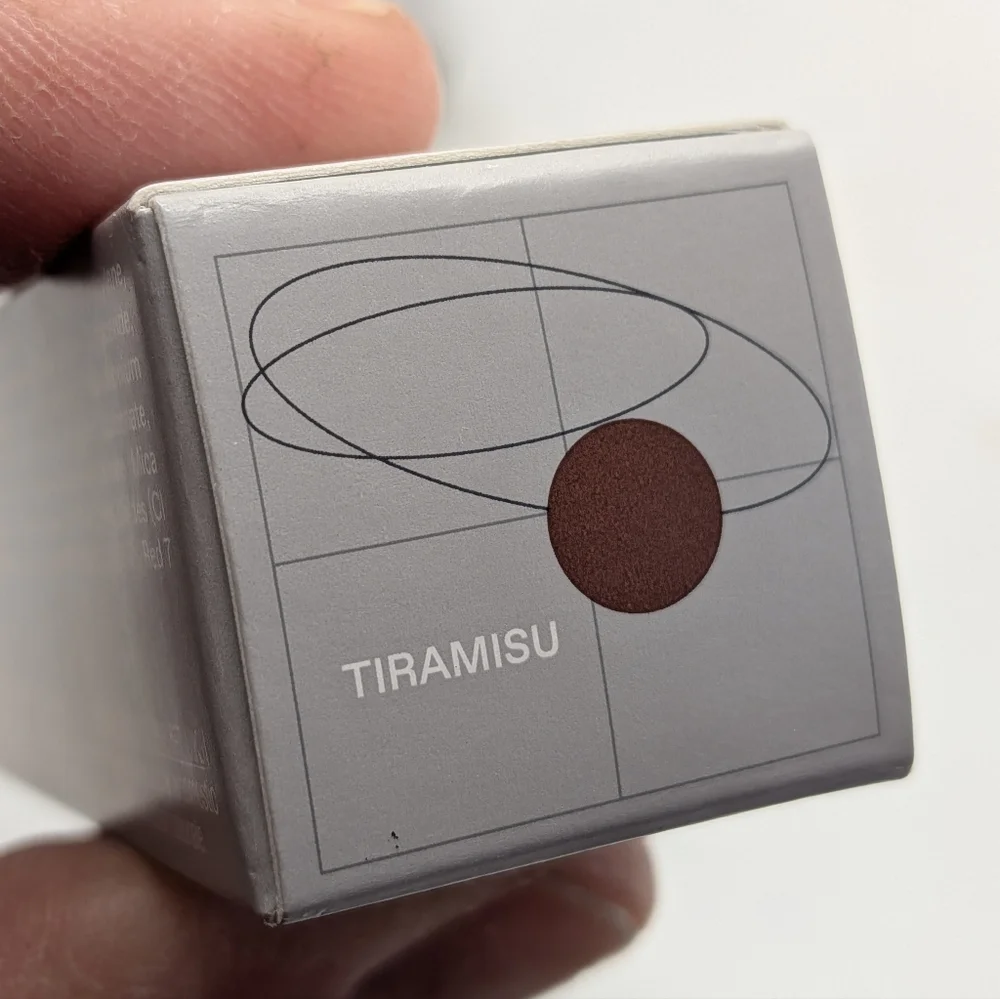 r.e.m. beauty On Your Collar Matte Lipstick‎ - TIRAMISU